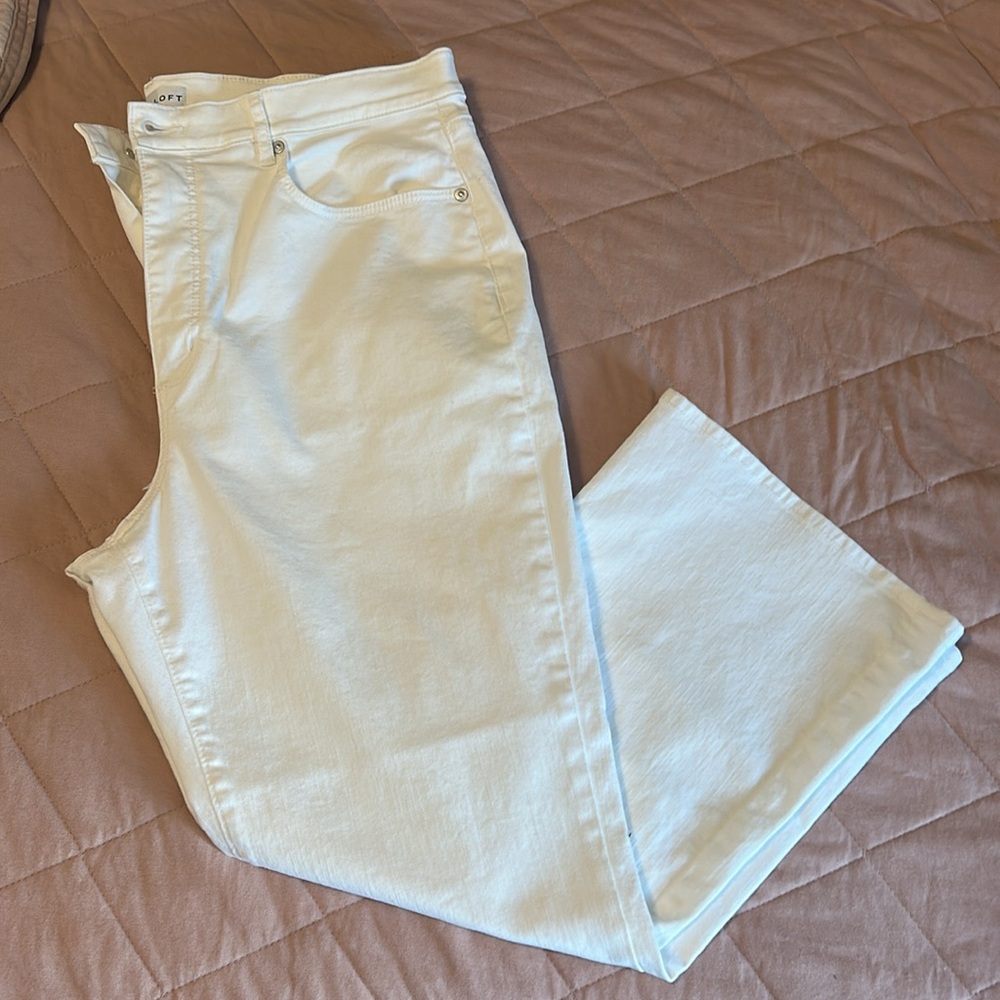 Loft white denim the kick crop cropped jeans women’s size 16 stretchy coverage